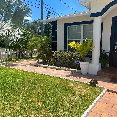 Caribbean Splendor Vacation Rental Near Bush Gardens Tampa Fl Exteriör bild
